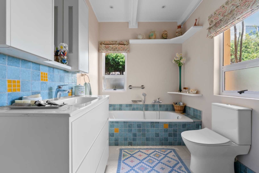 5 Bedroom Property for Sale in Camps Bay Western Cape